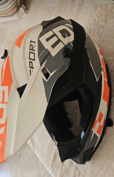 Каска за крос или атв + очила