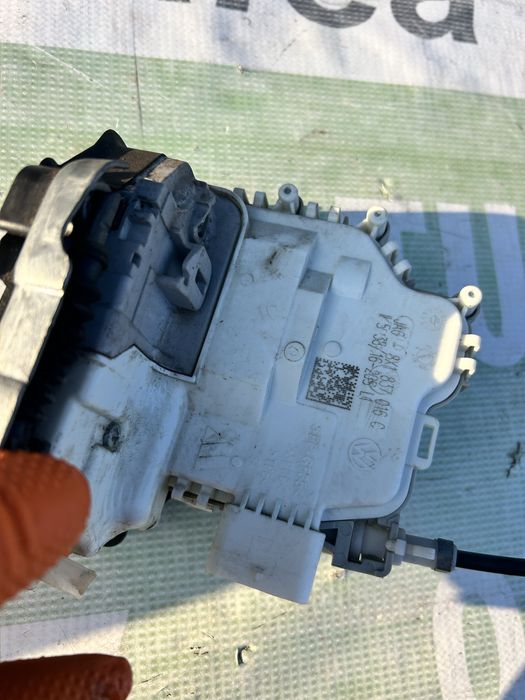 Încuietoare ușă dreapta față Audi Q5 FY