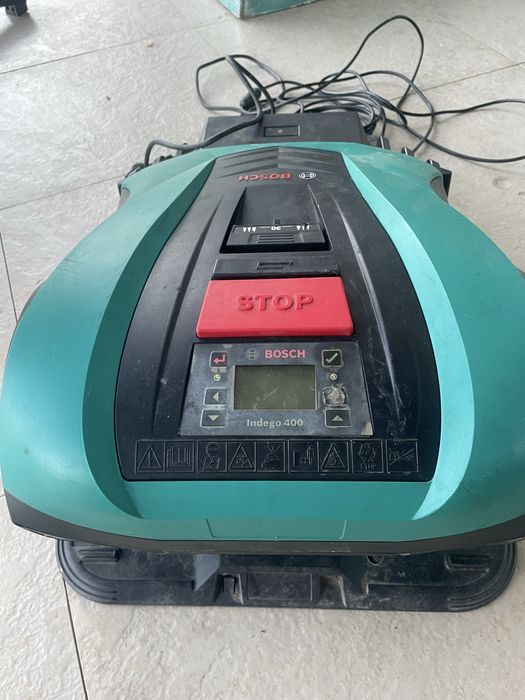 Косачка робот Bosch Indego 400