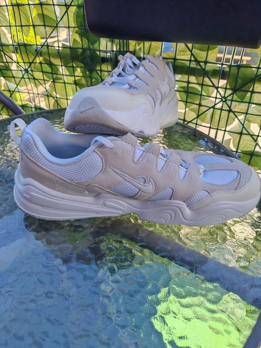 Adidași Nike Tech Hera White / Beige - Mărimea 45.5 (30 cm) - Originali