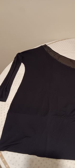 Блузон,с едно рамо и паети!