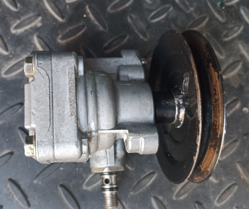 Насос ГУР Паджеро 2