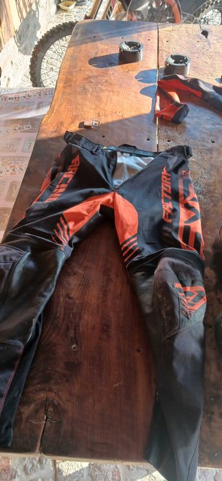 FXR Clutch Pro мотокрос костюм и Gaerne GX-1 ботуши