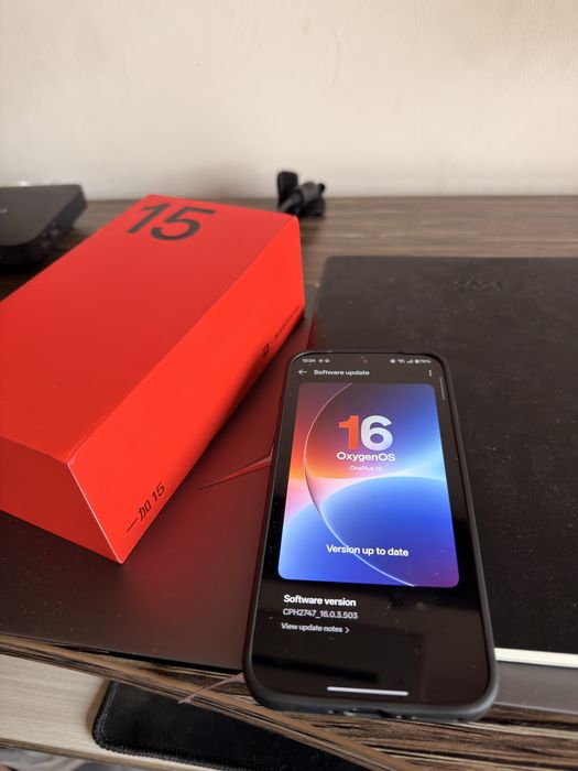 OnePlus 15 16GB RAM
