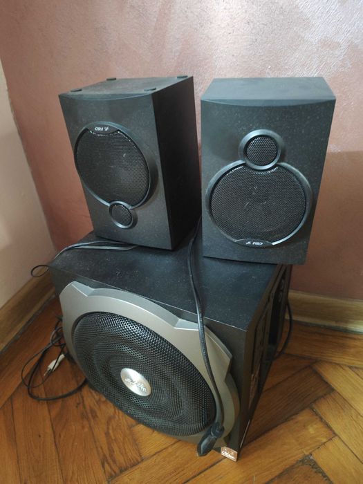 Sistem audio cu 2 boxe