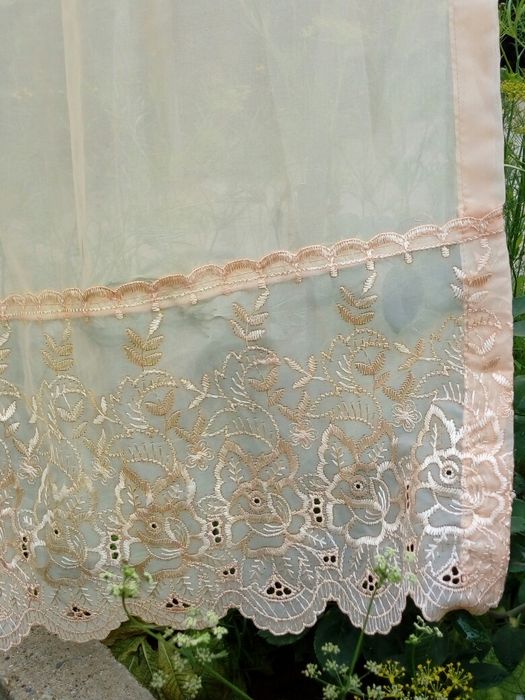 Готово перде кремаво