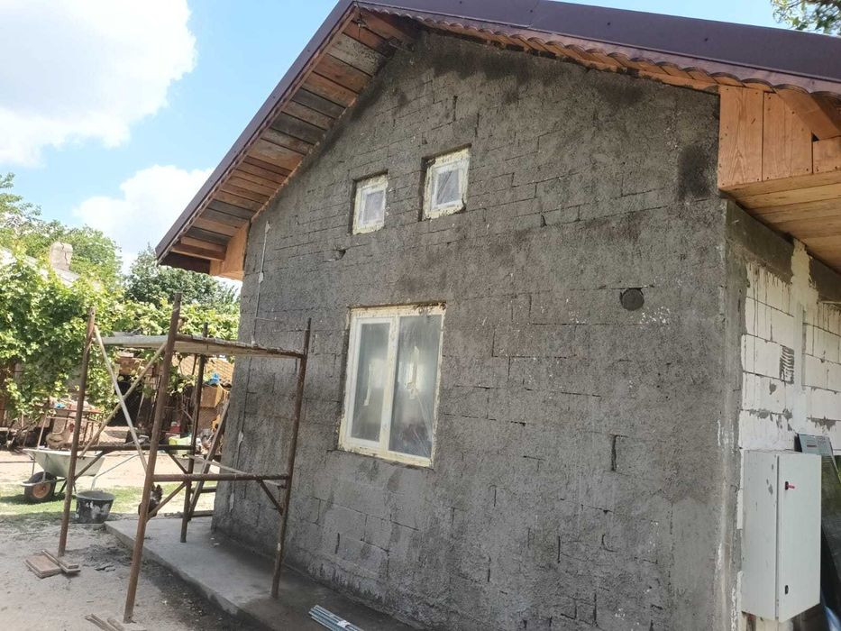 Tencuială Manuală în București și Împrejurimi – Lucrări Profesionale