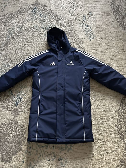 Продам куртку фк Астана