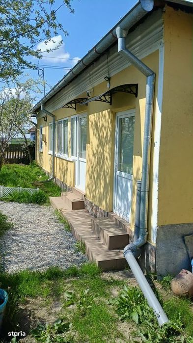 Proprietar,casa renovata ,teren 2000 mp deschidere 113 m,Farcasele Olt