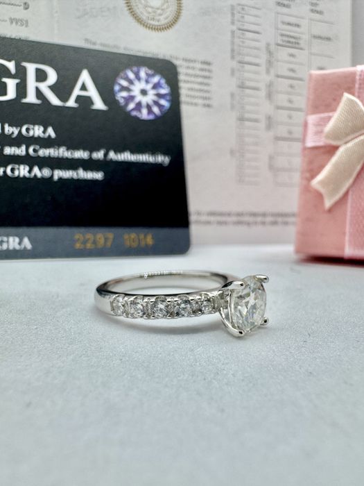 Сребърен пръстен с мойсанит (диамант) 1 карат