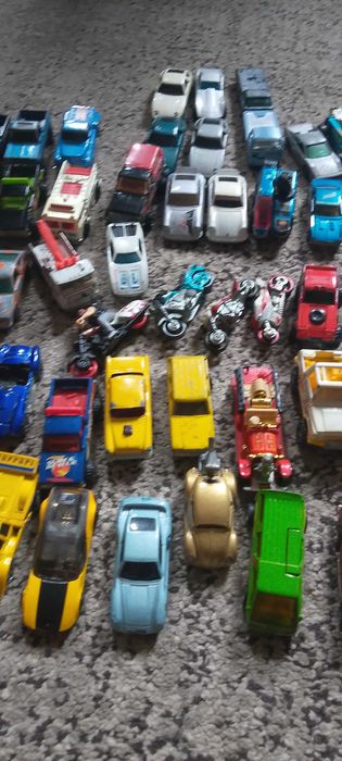Mașinuțe vechi HotWheels de colecție