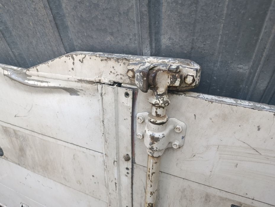 Ворота для кузова