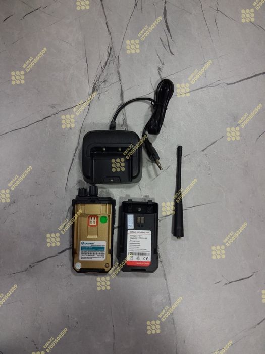 Радиостанция UHF-диапазона WOUXUN ET-678.