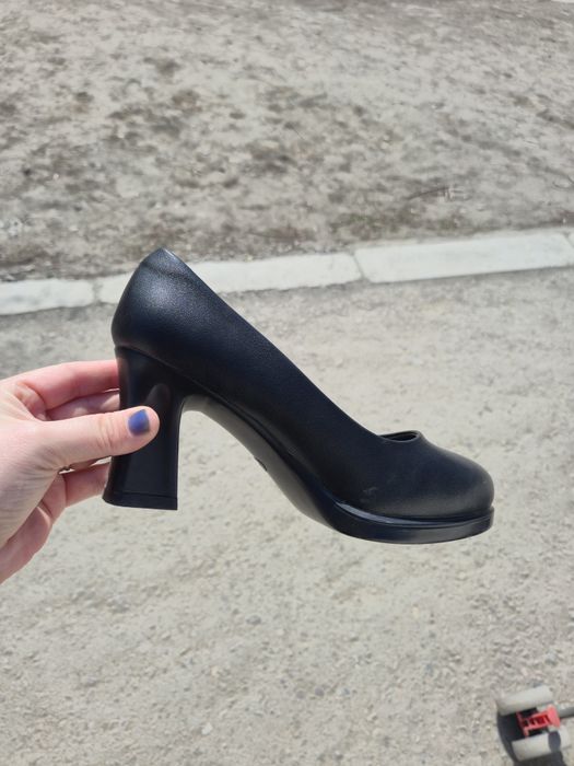 Туфли женские на каблуке