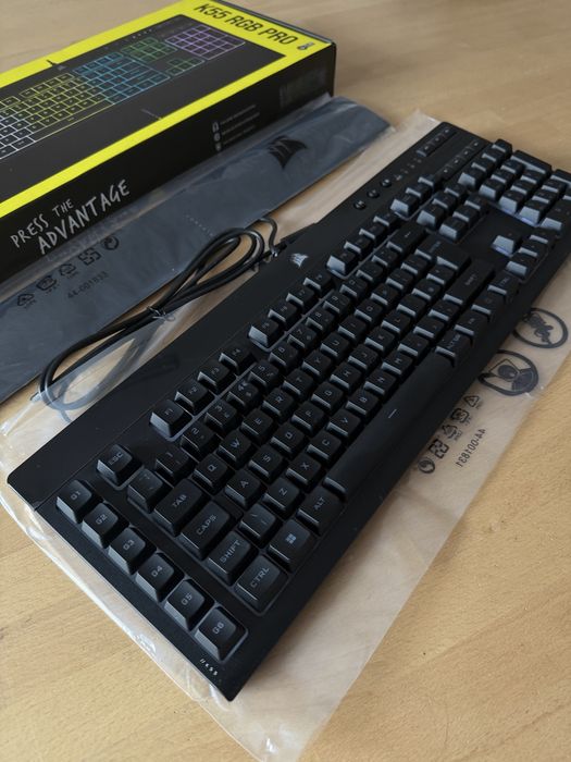 Tastatura Corsair K55 RGB Pro