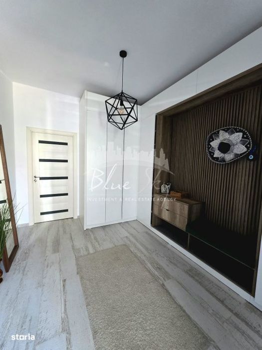 Apartament exclusivist in vila cu vedere frontala la lac si ponton