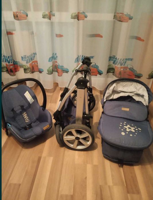 Бебешка количка Chipolino с допълнителен кош за кола