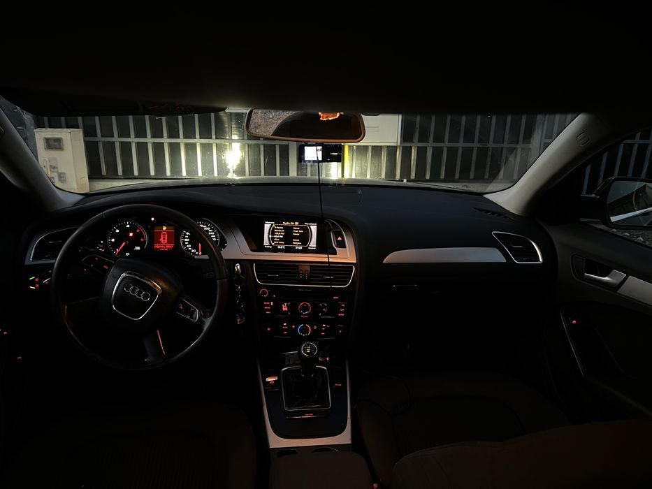 Proprietar vand Audi A4 tdi 2010 tdi  distributie si kit amreiaj schimbate,masina functionala.Accept test