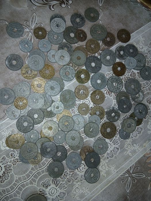 Nasturi metalici aurii vechi