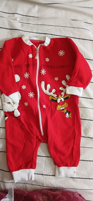 Продам тёплые комбинезон для новорождённого