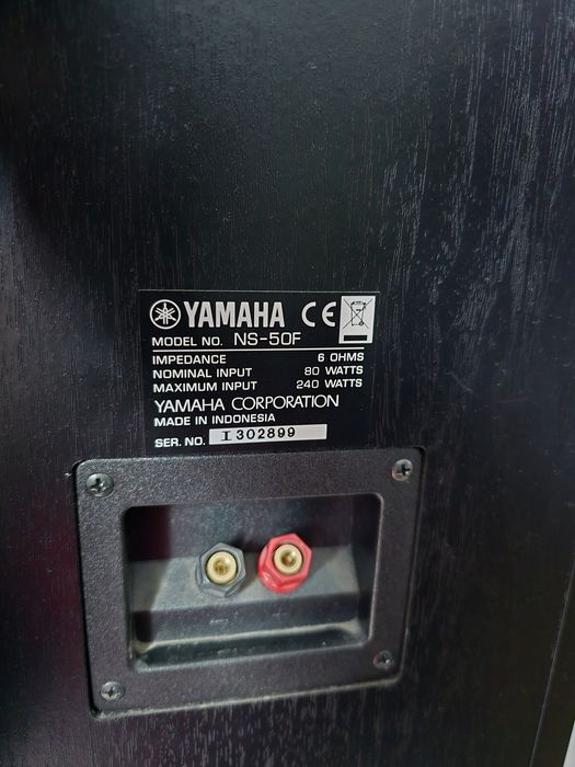 Vând boxe yamaha