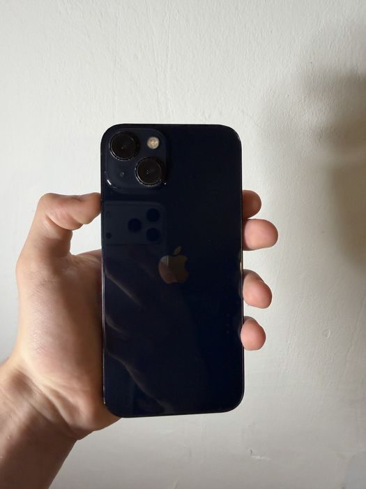 iphone 13 midnight blue