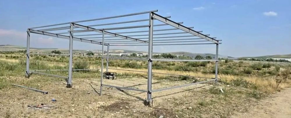 Vând hală metalică 7  lățime cu 12 m lungime și 4 inaltimea