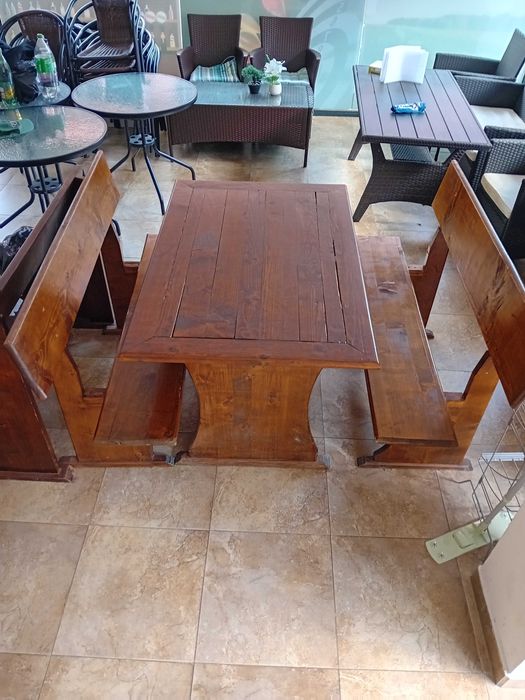 Маси и столове за заведение- различни видове