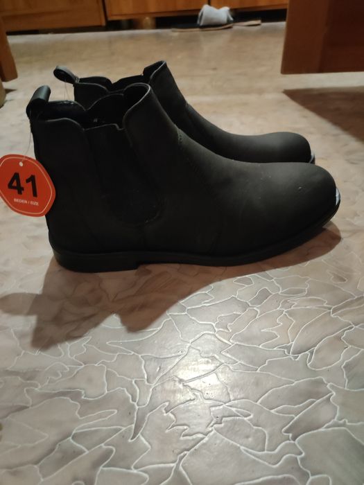 Продам обувь новую