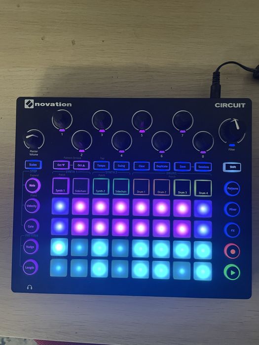 Novation Circuit