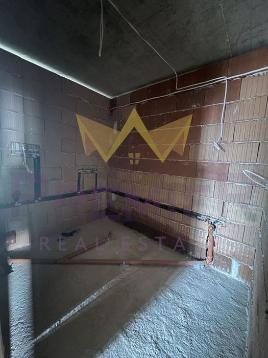 Продава се Тристаен апартамент в Варна, Изгрев - 124 кв.м за 790 €/кв.м - Снимка #6