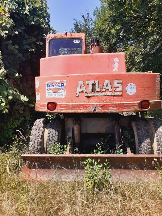 2 excavatoare Atlas 1204 la pret de unul (motor Deutz)