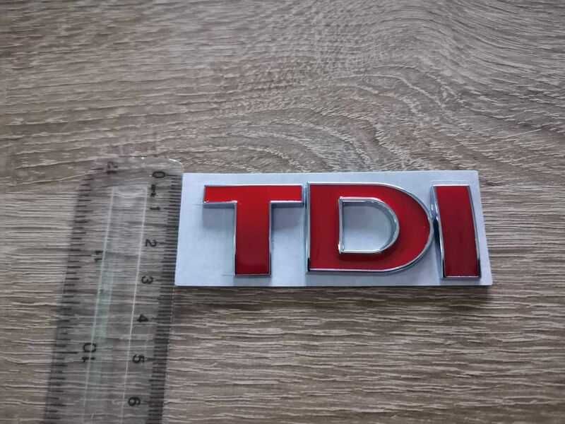 червена емблема TDI за Volkswagen