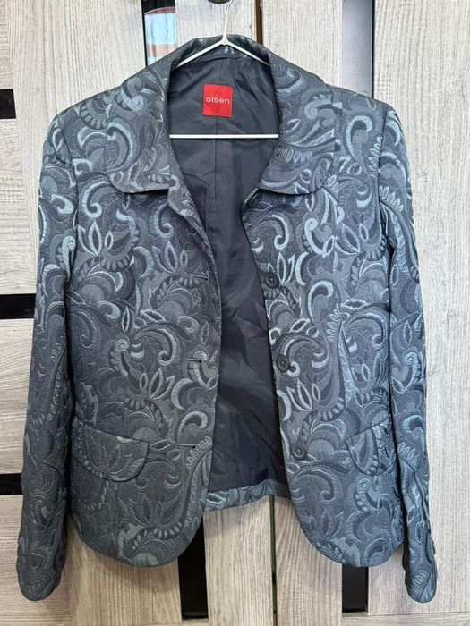 Одежда женская и мальчиковая