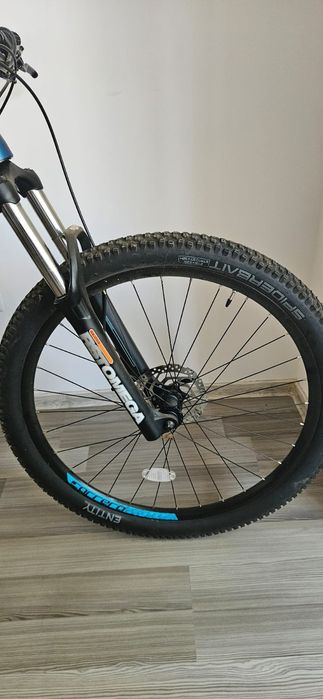 Se vinde cu 1400 de lei