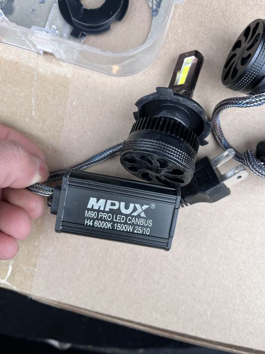 Лэд лампочки H4