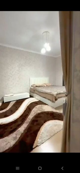 Yangi qurilgan zamonaviy kotej