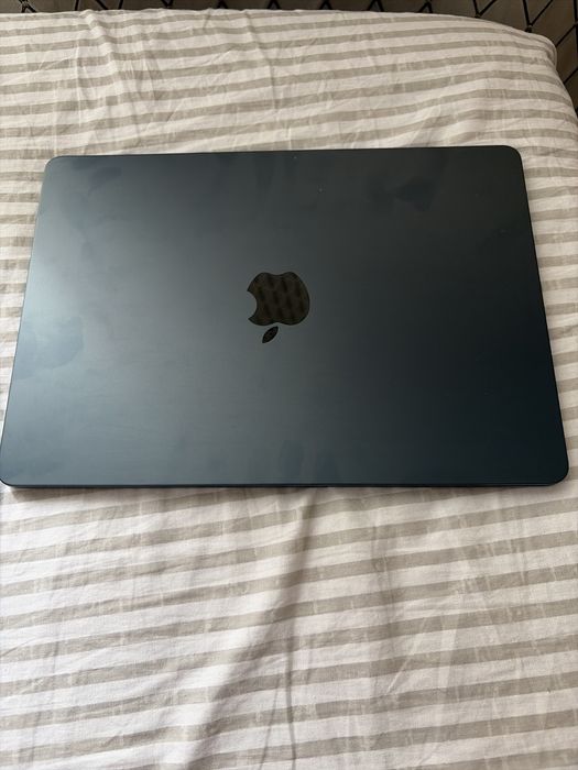 Macbook air M3 256GB Blue