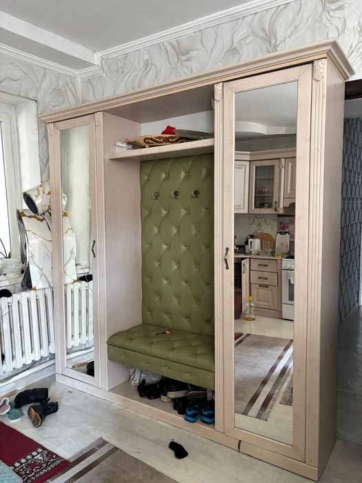 Продам шкаф прихожая