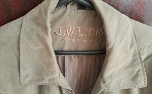 Яке с ципове светло бежовозелено