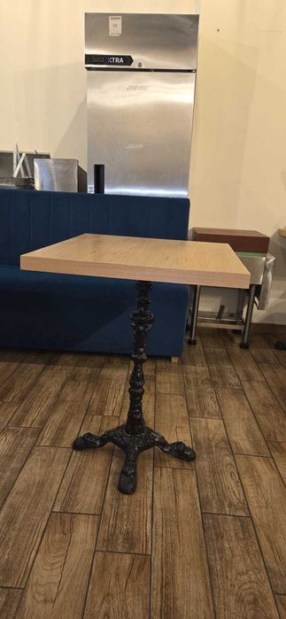 mese de restaurant/bistro cu blat din PAL si picior din fier forjat
