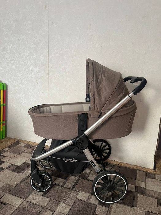 В продаже коляска 3 в 1