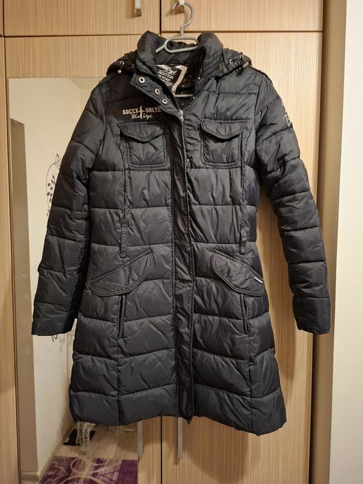 Vand geaca de fete, marimea S.