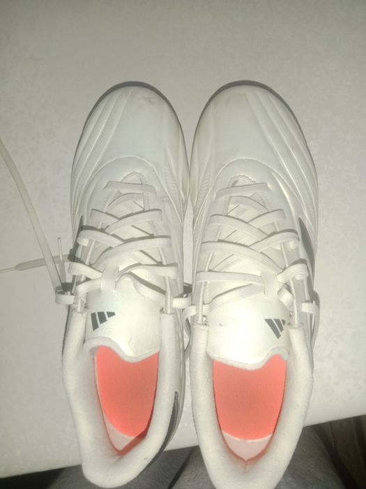 Бутсы Адидас, футбольные