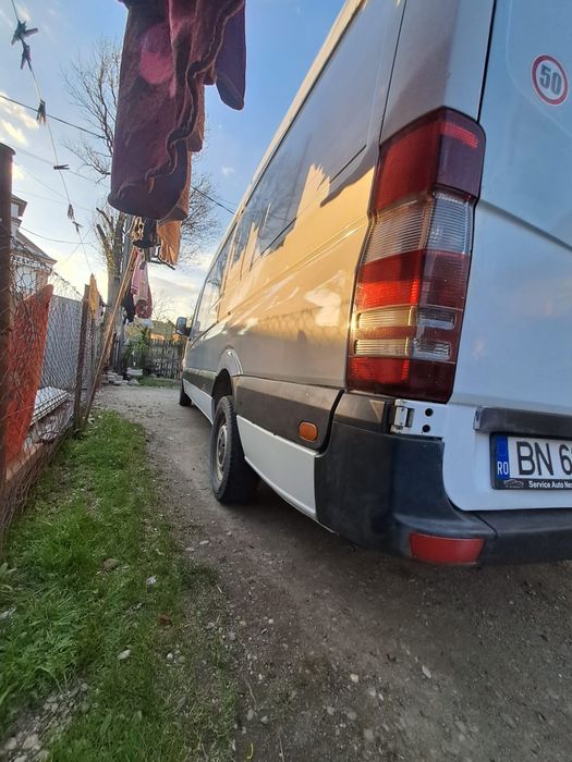 Vând Mercedes sprinter