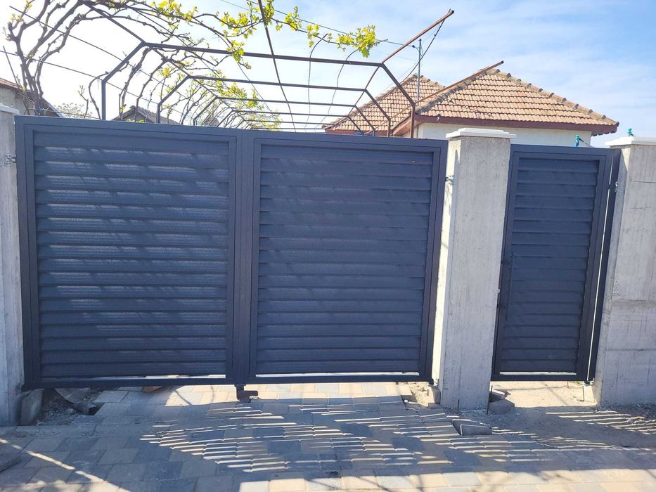 Jaluzele metalici porti grosime 0.5 0.6 mm dublu vopsit