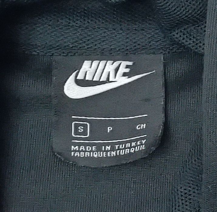 Nike Sportswear Repeat Sweatshirt оригинално горнище S Найк суичър