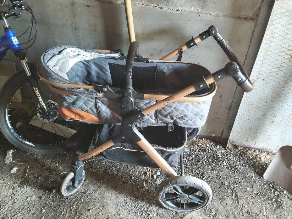 продам коляску в хорошем состоянии