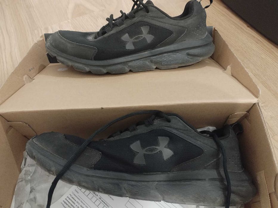 Vand adidasi in stare foarte buna