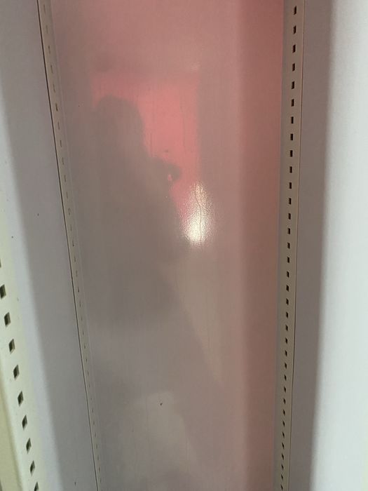 Vitrina  frigorifica slim pentru sucuri